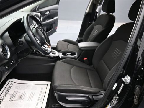 Used 2019 Kia Forte S image 7