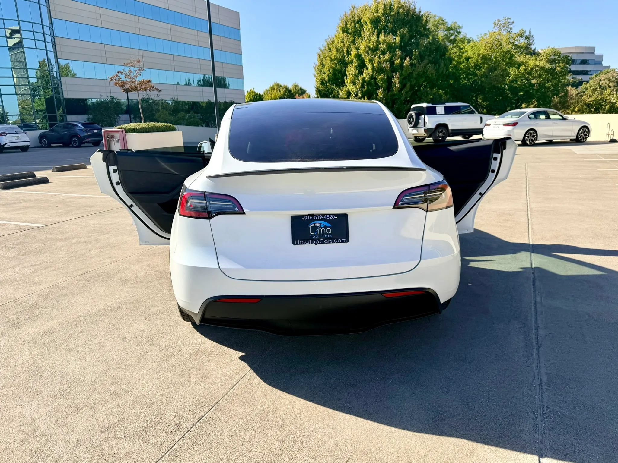 Used 2024 Tesla Model Y Performance AWD/4WD image 46