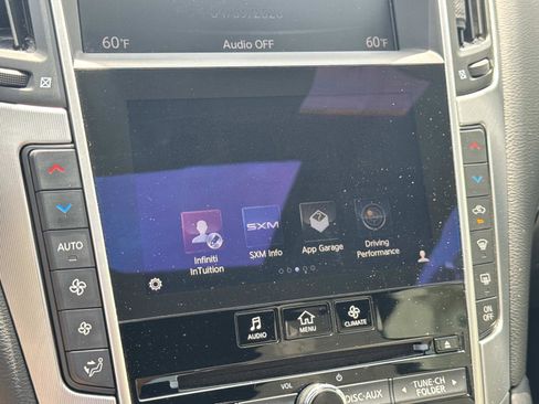 Used 2017 INFINITI Q60 3.0t RWD image 17