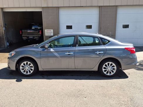 Used 2019 Nissan Sentra SV FWD image 8