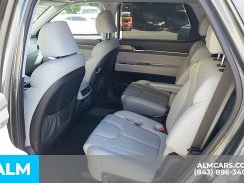Used 2022 Hyundai Palisade SEL w/ Premium Package image 11