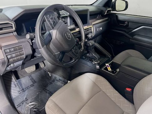 Certified 2024 Toyota Tacoma SR5 AWD/4WD image 9