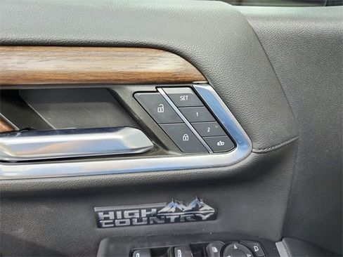 Used 2023 Chevrolet Silverado 1500 High Country image 21