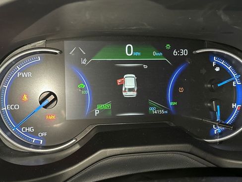 Used 2025 Toyota RAV4 XLE AWD/4WD image 22