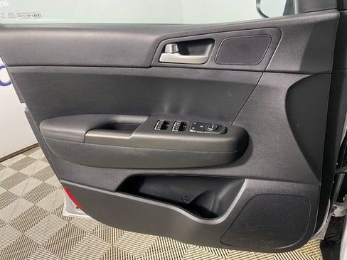 Used 2022 Kia Sportage LX image 20