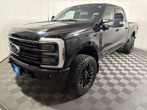 Used 2025 Ford F250 Platinum w/ Tremor Off-Road Package AWD/4WD image 4