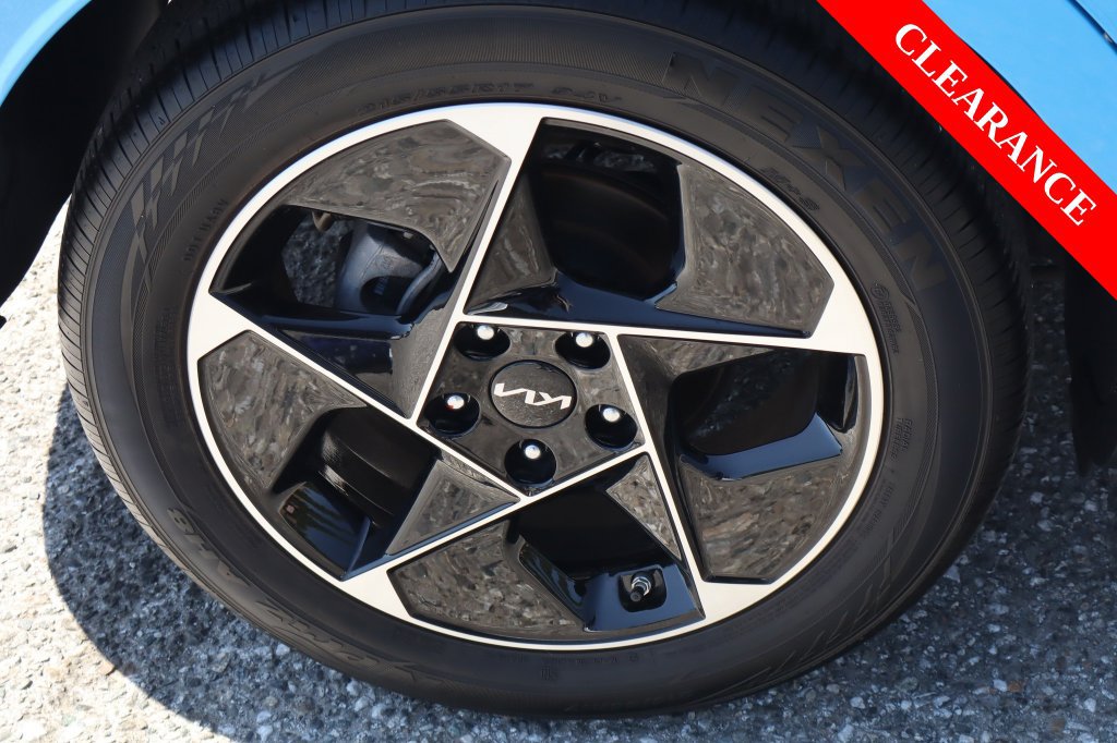 Used 2024 Kia Soul EX FWD image 11
