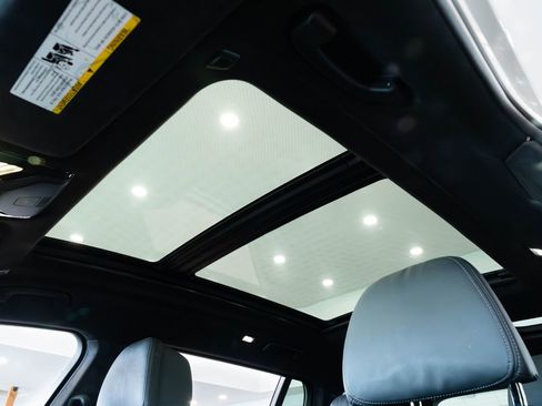 Used 2022 BMW X7 M50i image 18