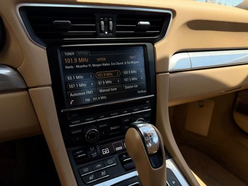 Certified 2015 Porsche 911 Targa 4 AWD/4WD image 25