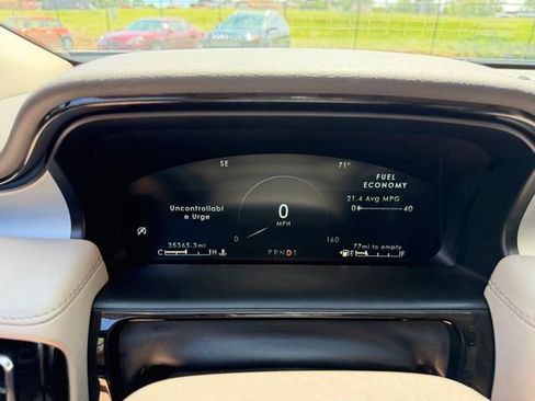 Used 2023 Lincoln Nautilus AWD image 32