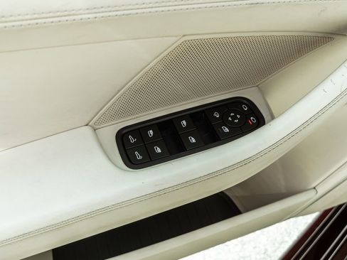 Used 2023 Porsche Panamera 4 Platinum Edition w/ Sportdesign Package AWD/4WD image 15