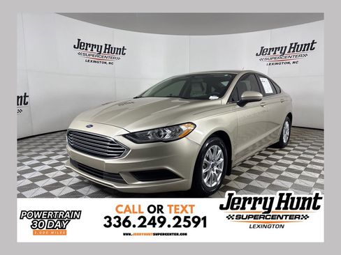 Used 2018 Ford Fusion S image 1