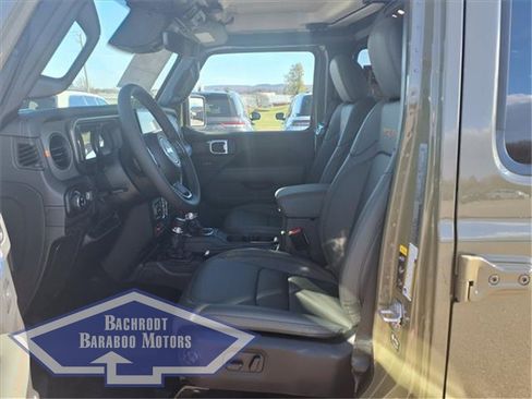 New 2026 Jeep Gladiator Mojave w/ Safety Group image 12