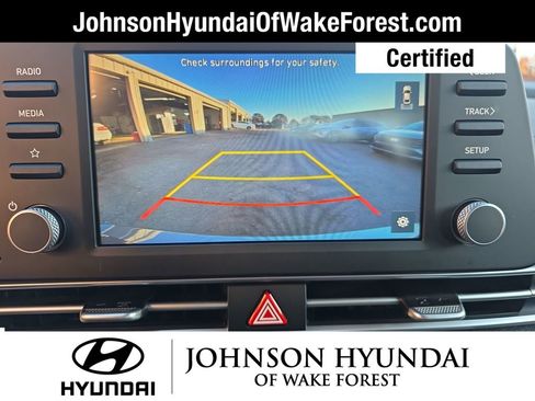 Certified 2023 Hyundai Elantra SEL w/ Preferred Accessory Package image 30