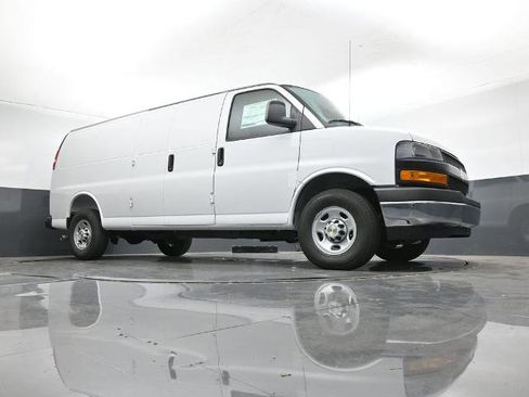 New 2025 Chevrolet Express 2500 Extended w/ Driver Convenience Package image 15