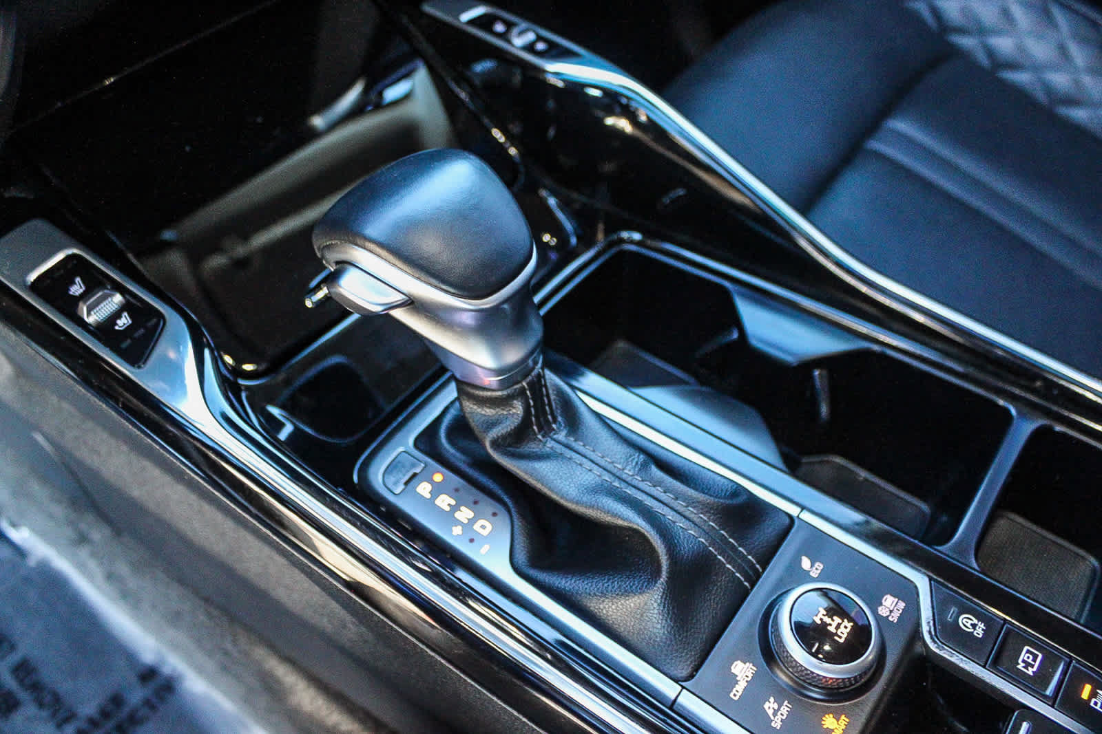 Used 2023 Kia Sorento SX AWD/4WD image 19