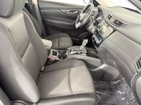Used 2020 Nissan Rogue SV w/ Premium Package AWD/4WD image 10