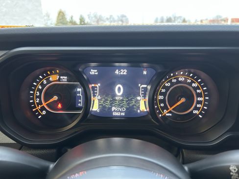 Used 2025 Jeep Wrangler Sahara w/ Safety Group image 25