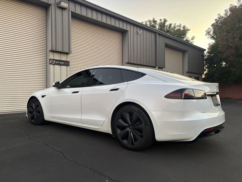 Used 2022 Tesla Model S Standard Range image 9