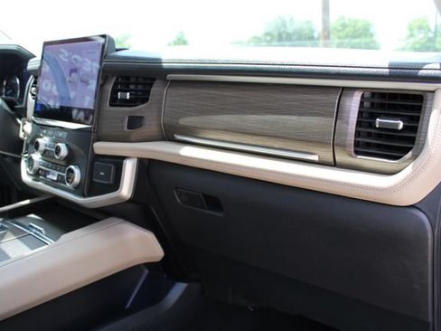 Used 2024 Ford Expedition Max Limited RWD image 53
