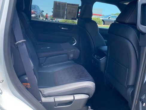 Used 2026 Nissan Armada Platinum RWD image 15