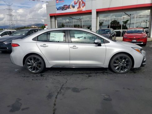 New 2026 Toyota Corolla SE image 2