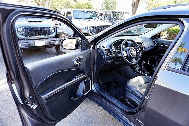 Used 2018 Jeep Compass Limited w/ Navigation Group AWD/4WD image 51