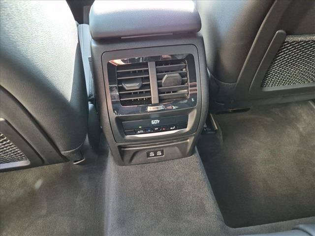 Certified 2024 BMW X3 sDrive30i w/ Convenience Package RWD image 17
