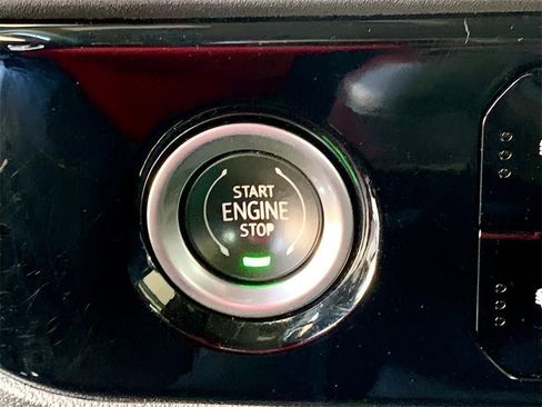 Used 2023 GMC Sierra 1500 Elevation image 35