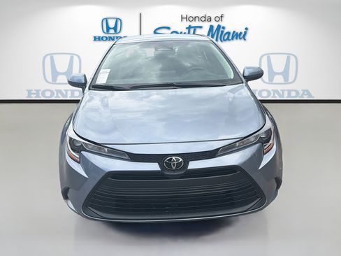 Used 2024 Toyota Corolla LE w/ LE Convenience Package image 2