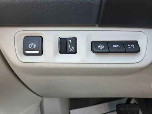 Used 2023 GMC Acadia Denali AWD/4WD image 26