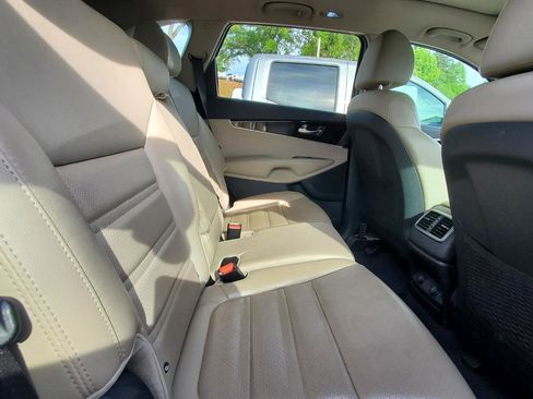 Used 2020 Kia Sorento EX image 6
