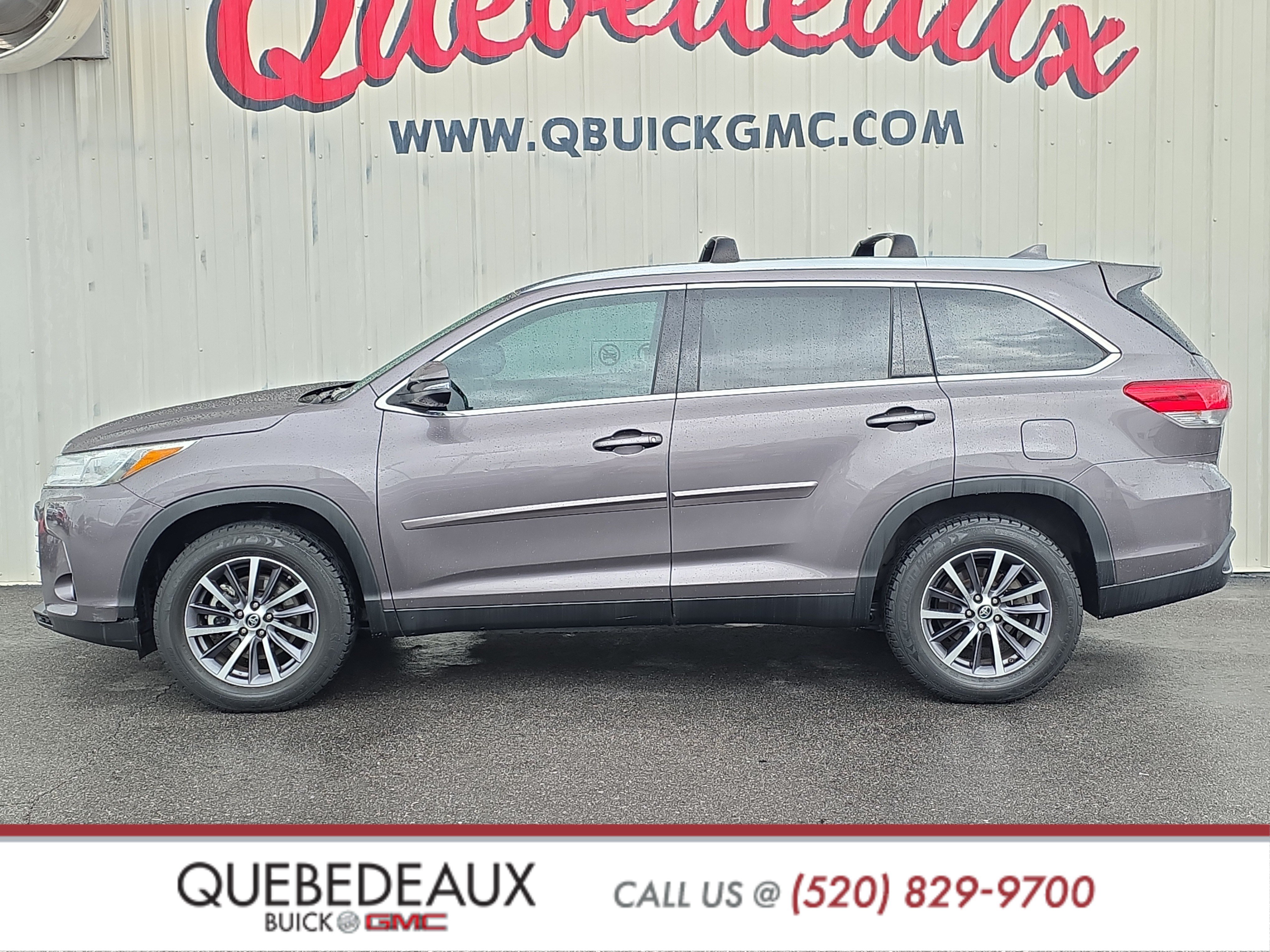 Used 2019 Toyota Highlander XLE FWD image 4