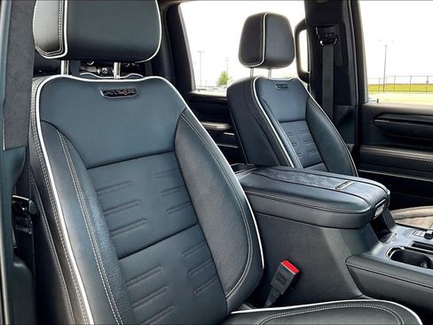 Used 2024 GMC Sierra 2500 AT4X image 10