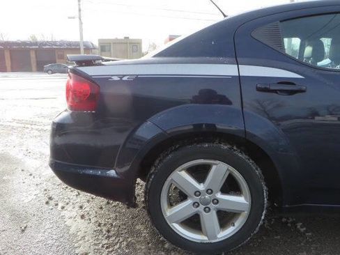 Used 2013 Dodge Avenger SE image 22