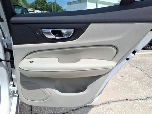 Certified 2025 Volvo S60 B5 Plus AWD/4WD image 14