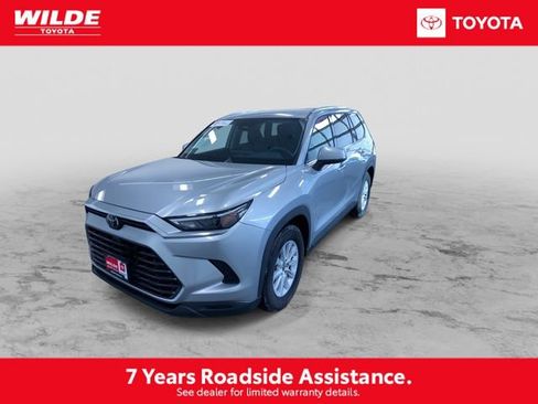 Certified 2025 Toyota Grand Highlander AWD image 5