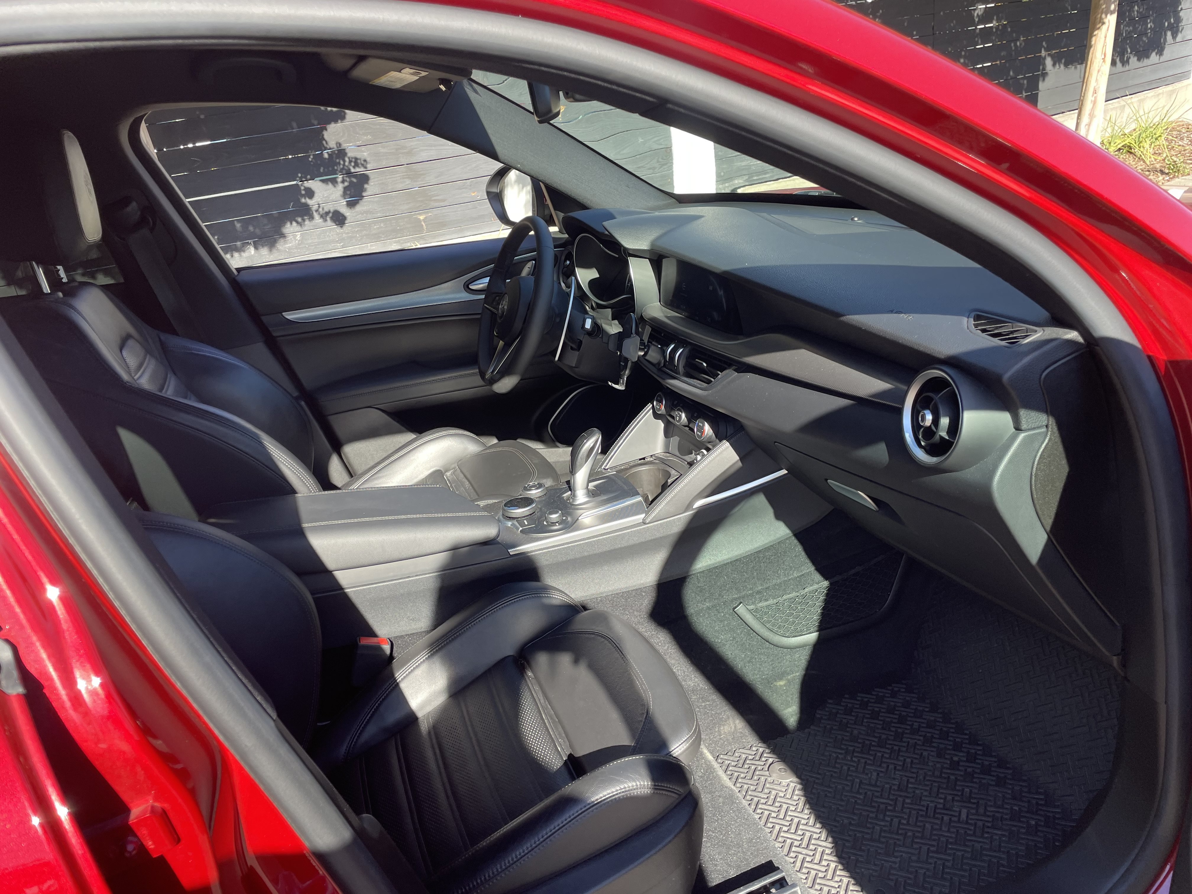 Used 2018 Alfa Romeo Stelvio Ti Sport AWD/4WD image 9