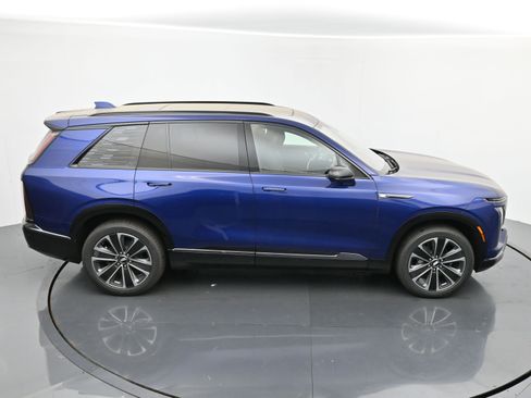 New 2026 Cadillac Vistiq Sport w/ LPO, Premium Carpet Package image 28