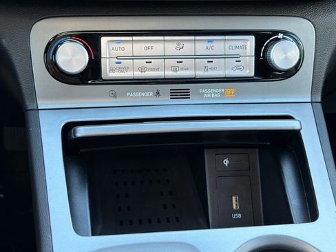 Used 2022 Hyundai Kona SEL w/ Convenience Package image 19