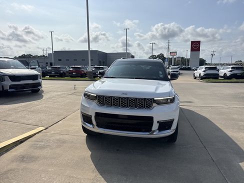 Used 2022 Jeep Grand Cherokee L Summit AWD/4WD image 6