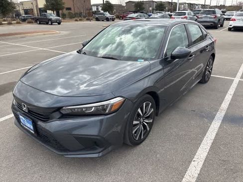 Used 2023 Honda Civic EX image 9