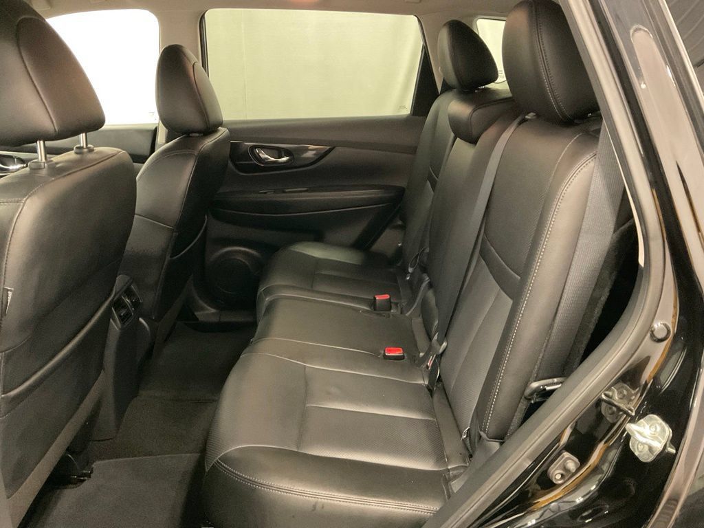 Used 2019 Nissan Rogue SL AWD/4WD image 33