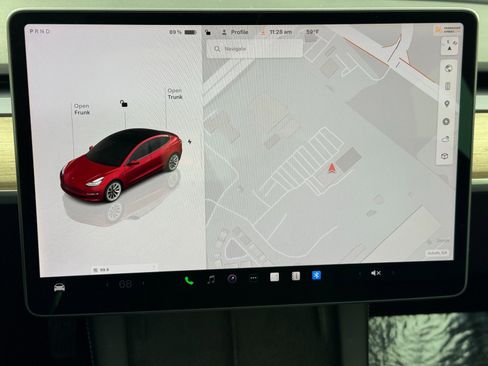 Used 2022 Tesla Model 3 image 22