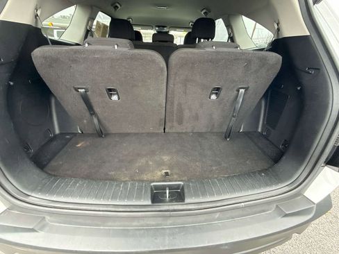 Used 2023 Kia Sorento LX image 10