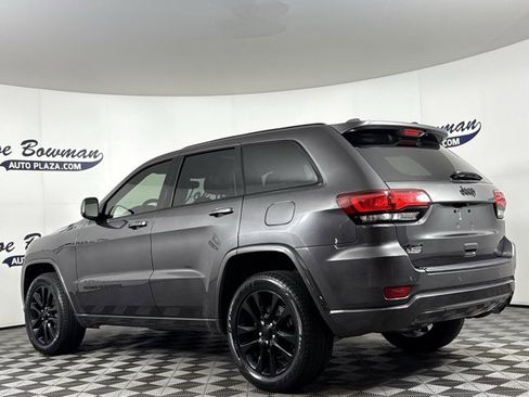 Used 2019 Jeep Grand Cherokee Altitude image 10