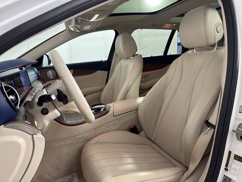 Used 2020 Mercedes-Benz E 450 4MATIC Wagon w/ Premium Package image 26