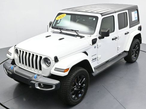 Used 2022 Jeep Wrangler Unlimited Sahara AWD/4WD image 41