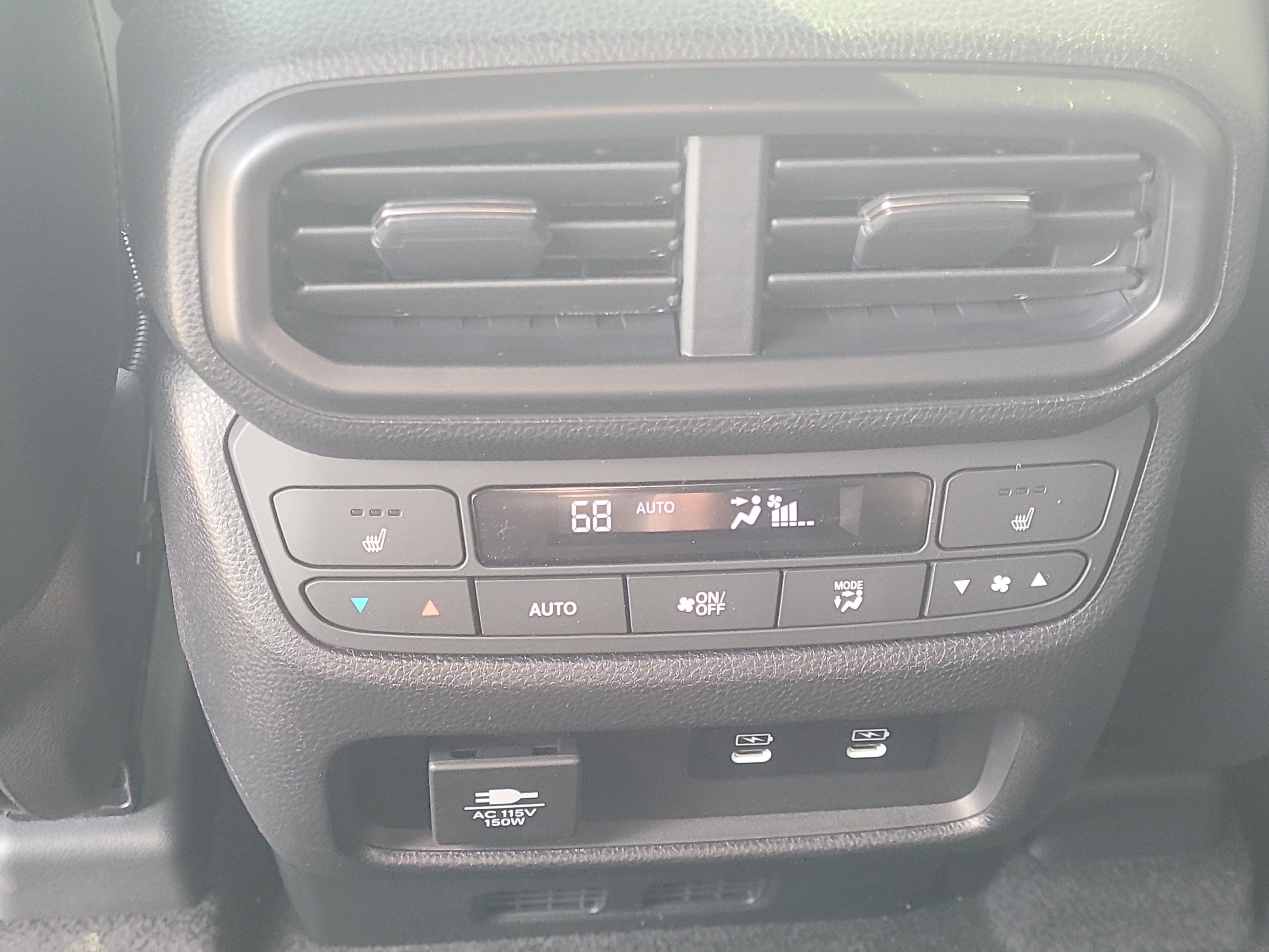 Used 2026 Honda Pilot TrailSport image 23