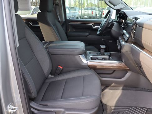 Used 2025 Chevrolet Silverado 1500 LT Trail Boss w/ Convenience Package II image 37